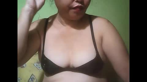 Snapshot of muffy_bunny chatting on September 10, 7:59 pm muffy_bunny online show from September 10, 7:59 pm