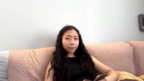 Mia online show from March 18, 5:46 am