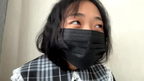 Mia online show from April 13, 10:25 pm