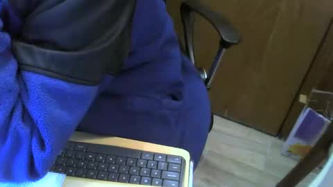 Snapshot of muller520 chatting on February 8, 7:48 am muller520 online show from February 8, 7:48 am