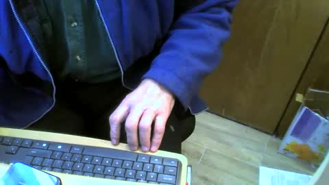 Snapshot of muller520 chatting on February 7, 1:43 pm muller520 online show from February 7, 1:43 pm