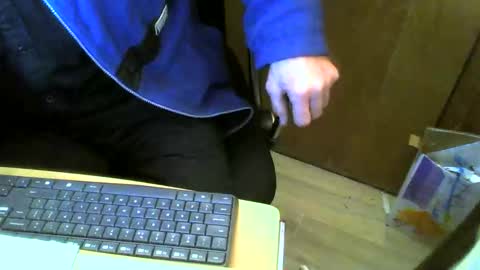 Snapshot of muller520 chatting on March 4, 6:18 pm muller520 online show from March 4, 6:18 pm