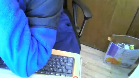 Snapshot of muller520 chatting on February 16, 8:43 am muller520 online show from February 16, 8:43 am