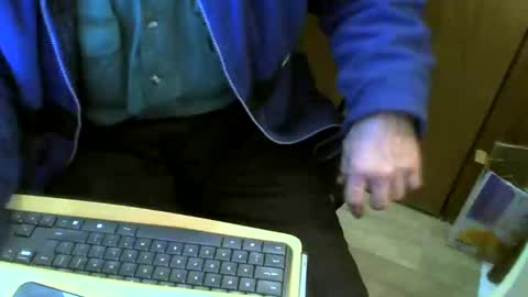 Snapshot of muller520 chatting on February 5, 7:31 pm muller520 online show from February 5, 7:31 pm