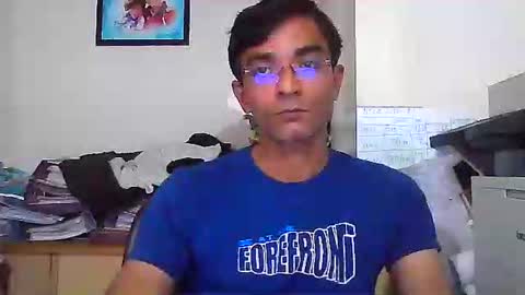 Snapshot of mumbaimonster8inch chatting on September 21, 6:06 am rajesh engineer online show from September 21, 6:06 am