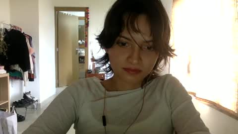   online show from December 17, 5:36 pm