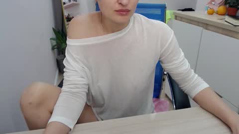 muriel_elvin online show from December 5, 9:52 am