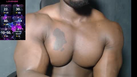 musclegod23 online show from December 4, 3:53 am