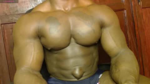 musclegod23 online show from September 20, 11:13 am