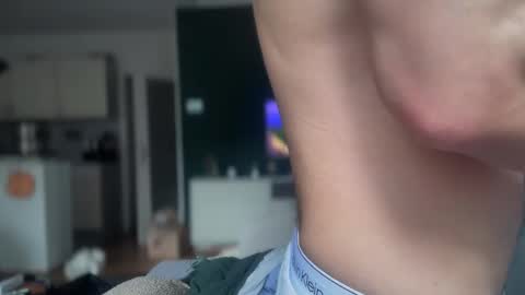 Snapshot of musclehair3 chatting on February 27, 9:07 am musclehair3 online show from February 27, 9:07 am