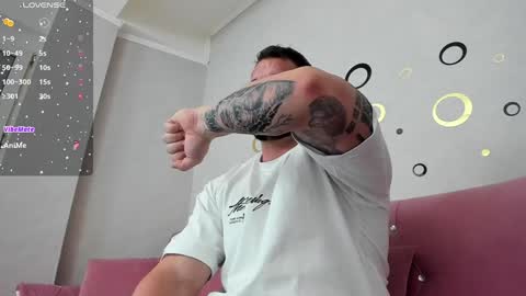 MuscleMonster31 online show from February 2, 10:39 pm