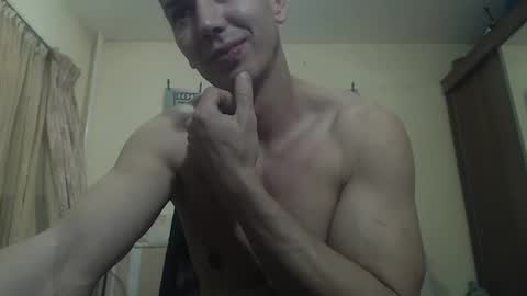 Snapshot of musculargod chatting on February 17, 10:38 pm SexyMuscled online show from February 17, 10:38 pm
