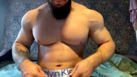 Snapshot of muscularjuggler chatting on September 11, 2:24 am muscularjuggler online show from September 11, 2:24 am