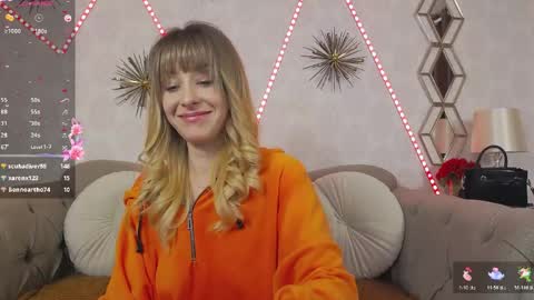 Luna  online show from March 22, 8:46 pm