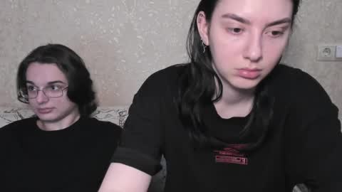 cute couple online show from April 11, 1:15 pm