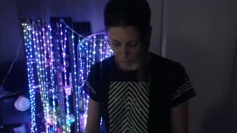 ghost mantis online show from July 2, 3:23 am