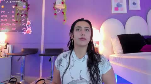 my_aleja_ online show from October 13, 1:24 pm