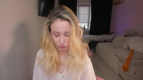 Snapshot of my_dia chatting on March 5, 1:50 pm Diana online show from March 5, 1:50 pm