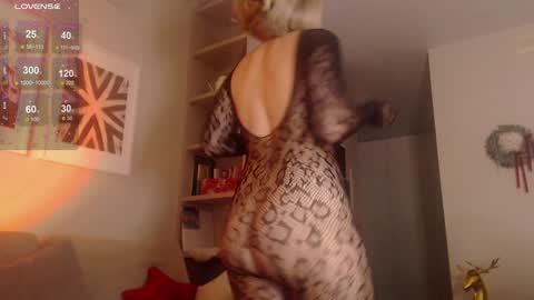 Snapshot of my_hannah chatting on January 12, 4:50 pm Hannah welcome online show from January 12, 4:50 pm