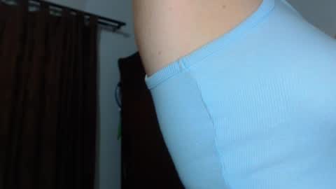     sara      i know you love me xoxox     online show from February 13, 8:39 am