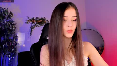 Monica online show from December 30, 3:02 pm