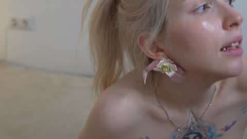 STELLA  Im here today online show from January 26, 5:34 pm