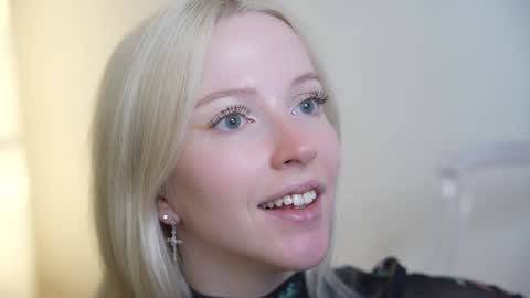 STELLA  Im here today online show from December 10, 4:38 pm
