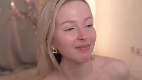 STELLA  Im here today online show from February 21, 6:48 pm
