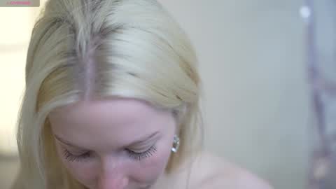 STELLA  Im here today online show from December 20, 10:00 pm