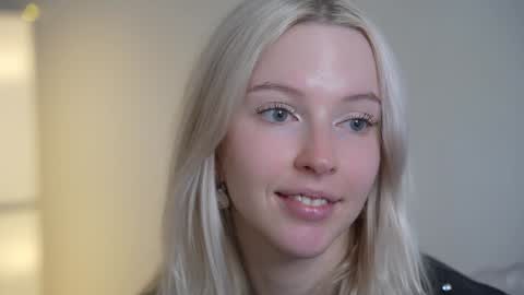 STELLA  Im here today online show from January 21, 5:09 pm
