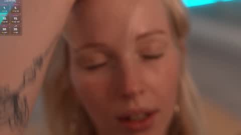 STELLA  Im here today online show from December 23, 7:09 pm