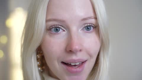 STELLA  Im here today online show from December 12, 3:37 pm
