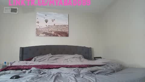 BaddMFUCKER online show from November 12, 6:43 pm