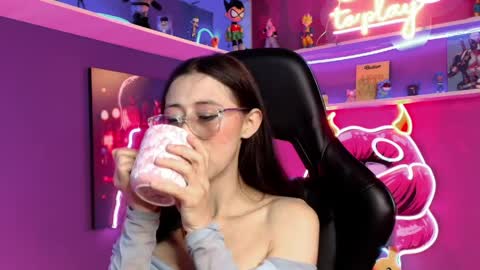 Milly Cute online show from April 2, 4:20 am