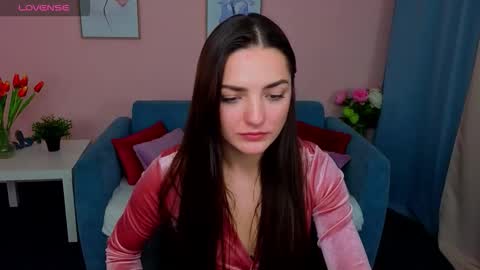 Ella online show from October 6, 11:44 pm