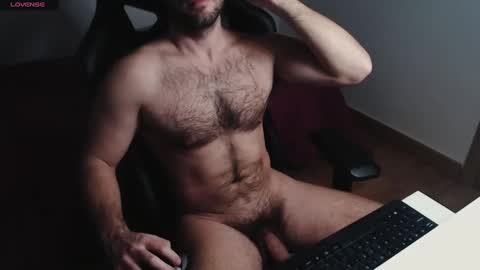 Snapshot of myhairymacho chatting on March 4, 12:29 am Juan OF myhairymacho online show from March 4, 12:29 am