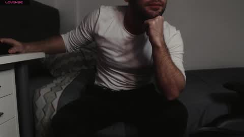 Snapshot of myhairymacho chatting on February 18, 12:48 am Juan OF myhairymacho online show from February 18, 12:48 am