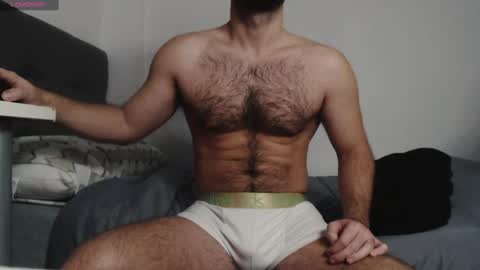 Snapshot of myhairymacho chatting on February 22, 2:39 am Juan OF myhairymacho online show from February 22, 2:39 am