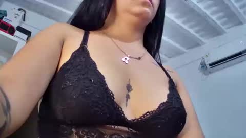 Snapshot of myhoney_hot chatting on January 19, 9:34 pm myhoney_hot online show from January 19, 9:34 pm