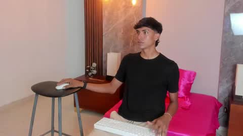 Myke online show from May 25, 3:18 pm