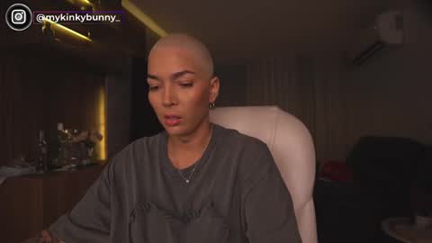 jacke BUNNY online show from March 4, 2:27 am