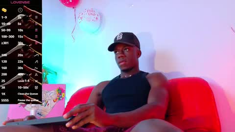 Snapshot of mylowallacee chatting on March 3, 10:52 pm Mylo Wallace online show from March 3, 10:52 pm