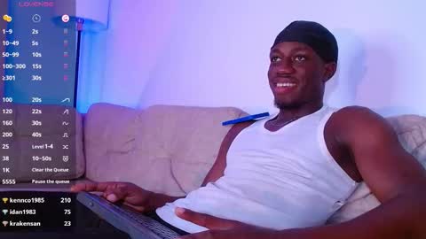 Mylo Wallace  online show from February 15, 12:13 am