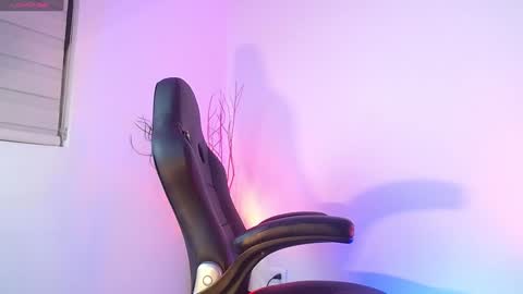 Snapshot of mylowallacee chatting on January 18, 2:47 am Mylo Wallace online show from January 18, 2:47 am