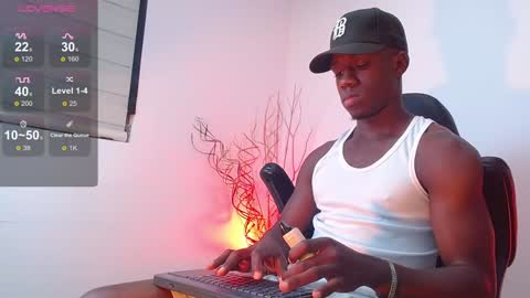 Snapshot of mylowallacee chatting on January 22, 4:44 am Mylo Wallace online show from January 22, 4:44 am