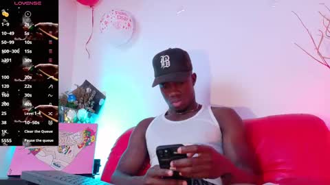Snapshot of mylowallacee chatting on March 6, 11:09 pm Mylo Wallace online show from March 6, 11:09 pm