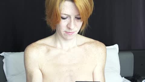 Snapshot of mymiesexy chatting on March 10, 1:00 pm mymiesexy online show from March 10, 1:00 pm