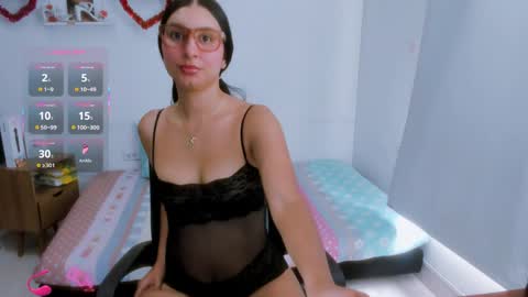 Mystery couple online show from April 1, 7:22 pm