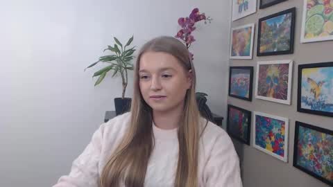 Snapshot of mysteryericax chatting on December 30, 4:18 pm Erica online show from December 30, 4:18 pm