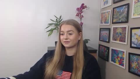Snapshot of mysteryericax chatting on February 22, 8:50 am Erica online show from February 22, 8:50 am